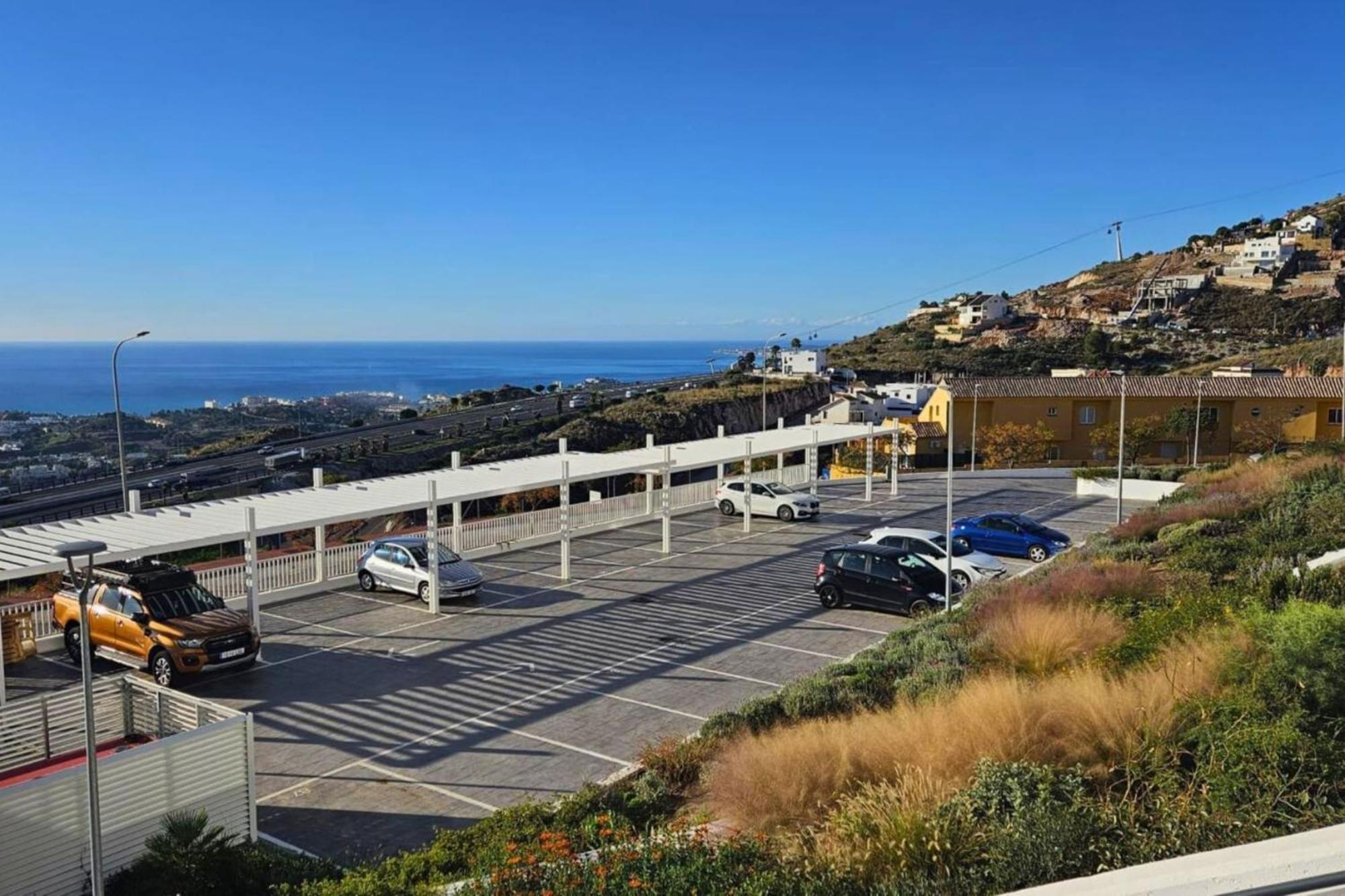 Magnificent Flat With Sea View And Swimming Pool Benalmadena